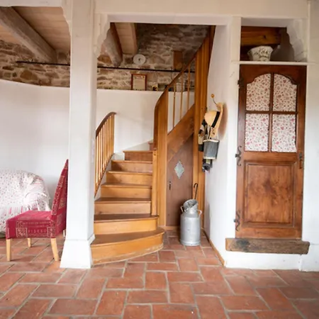 Сasa de vacaciones Maison Charmante A Avec Vue Sur La Montagne
