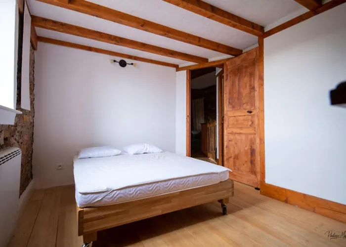 Feriehus Maison Charmante A Avec Vue Sur La Montagne Faugères